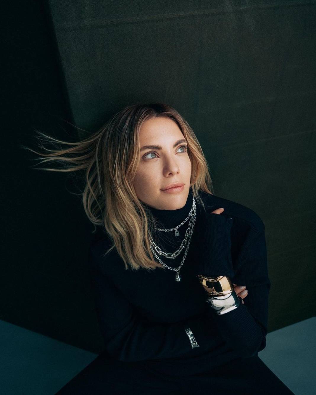 Ben taş değilim! Anıtkabir ziyaretinde gözyaşlarını tutamayan Eda Ece, gelen yorumlara tepki gösterdi 6